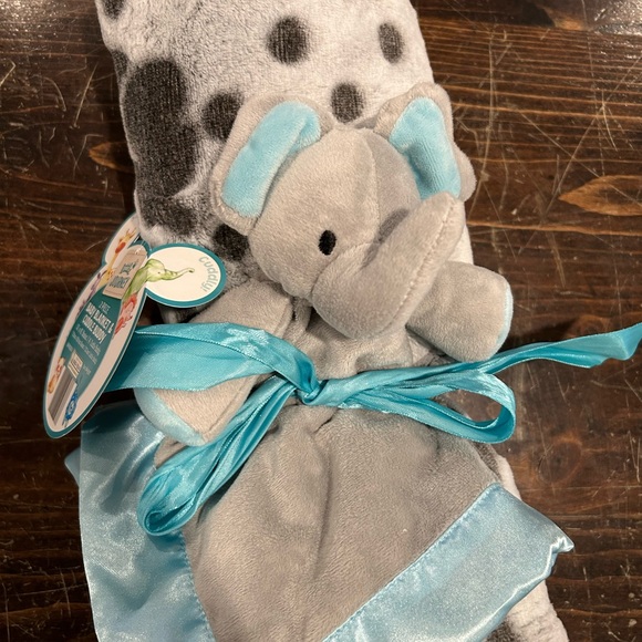 Baby blanket and cuddle buddy set - Picture 2 of 3